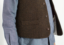 Load image into Gallery viewer, Kobe Vest in Brown
