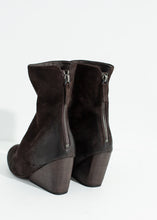 Load image into Gallery viewer, Pennolina Calf Boot in Brown
